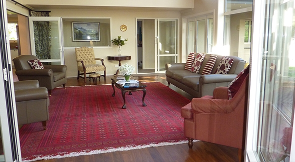 Living area of Carmel Farmstays